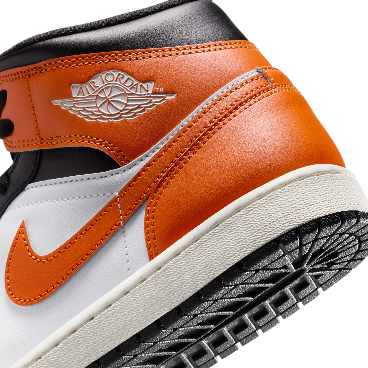 Air Jordan 1 Mid image 8