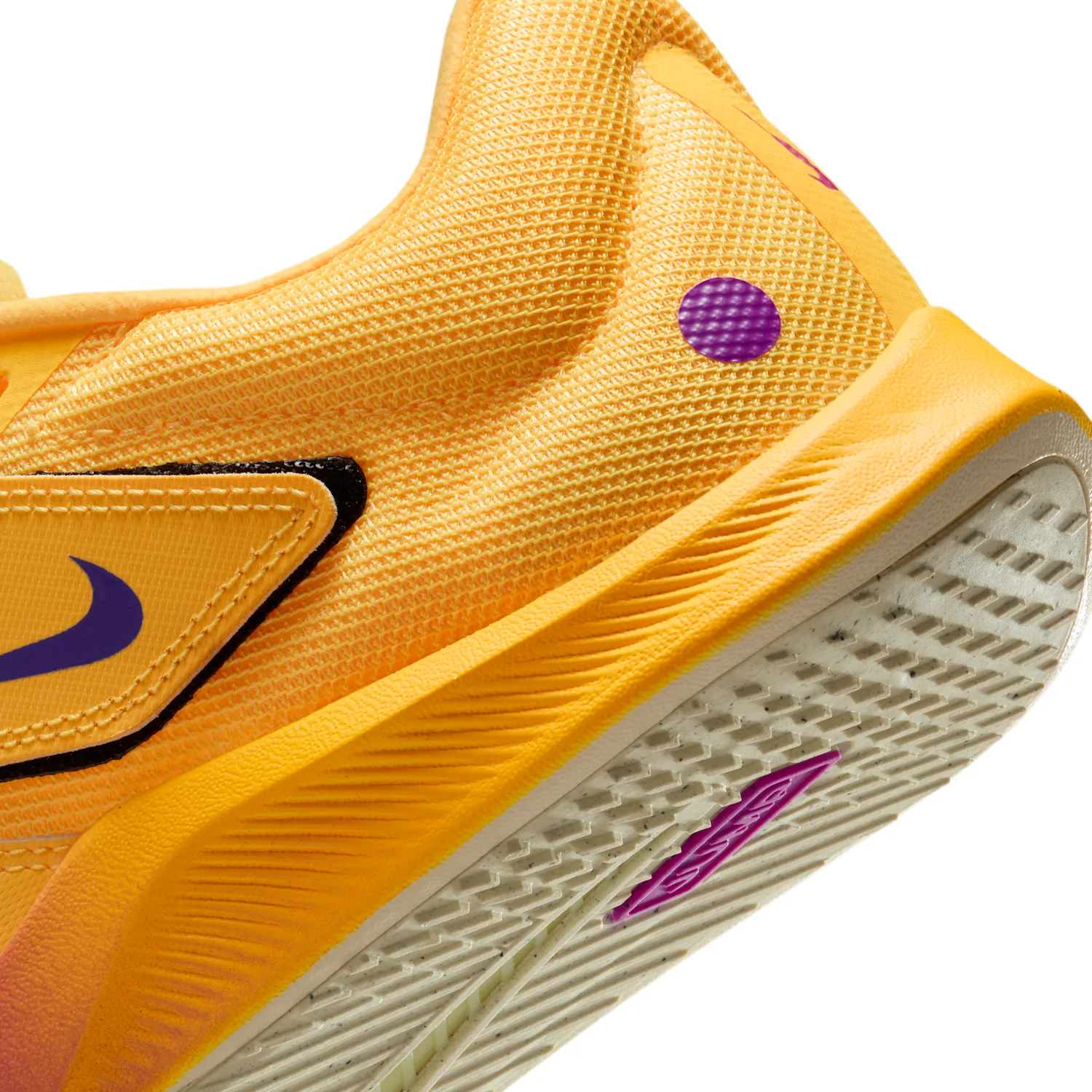 Nike Zoom Rival Jump image 9
