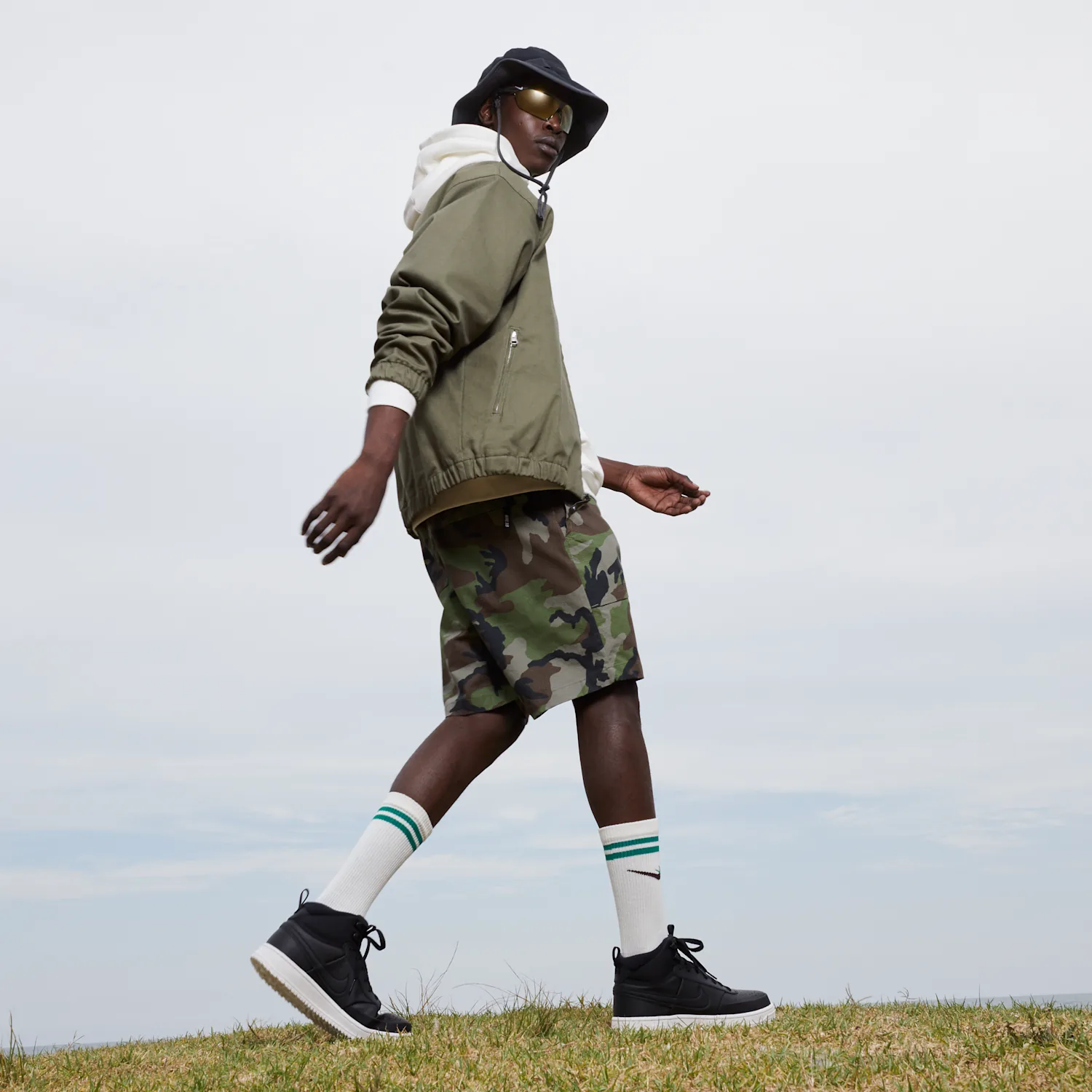 Nike Court Vision Mid image 10