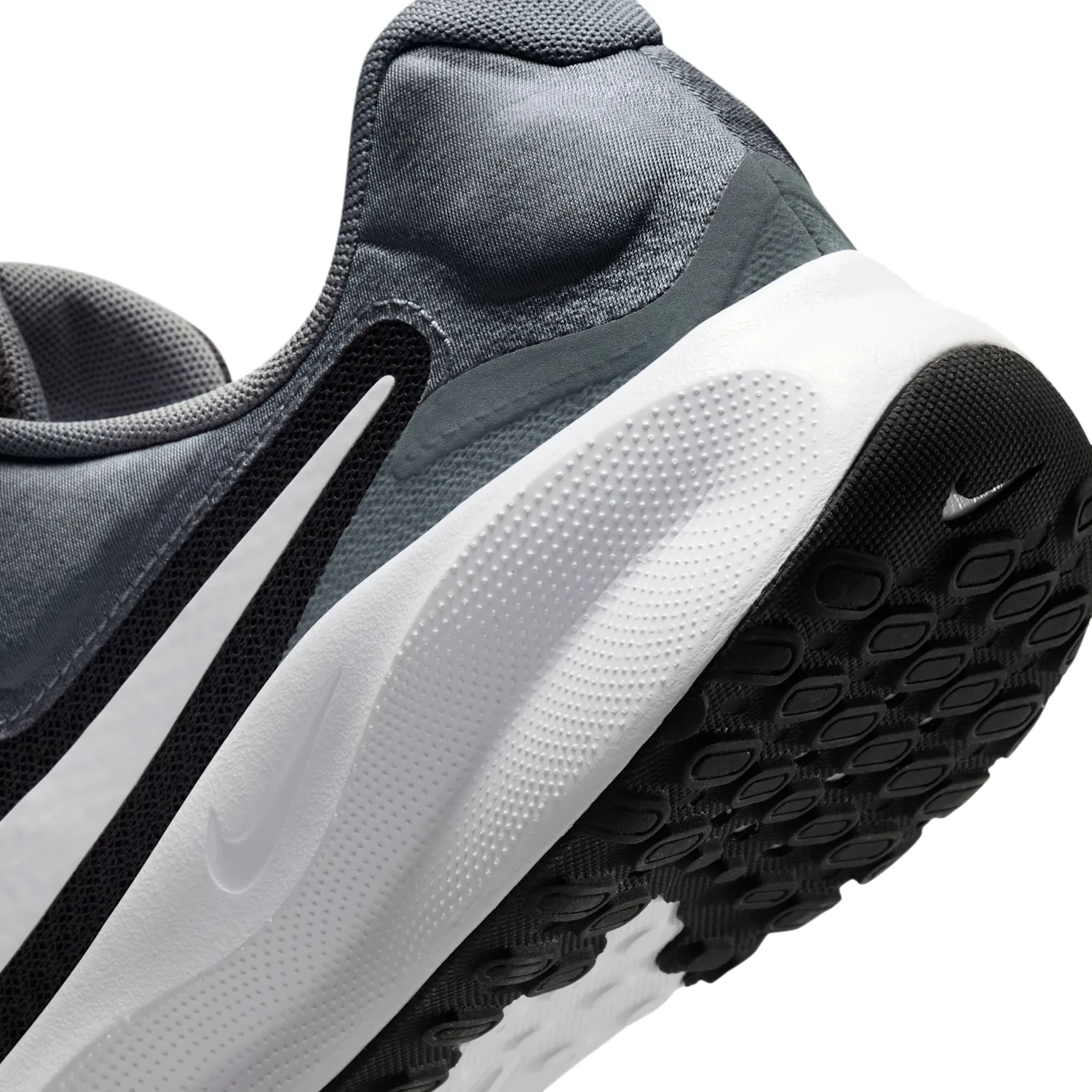 Nike Revolution 7 image 8