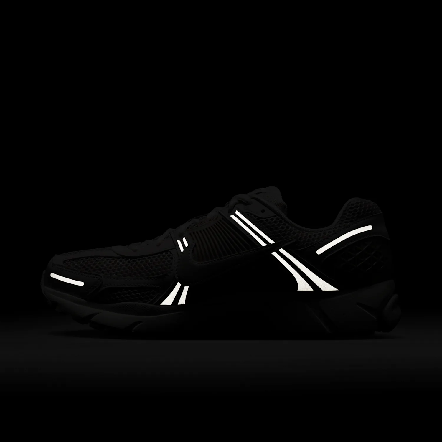 Nike Zoom Vomero 5 image 9