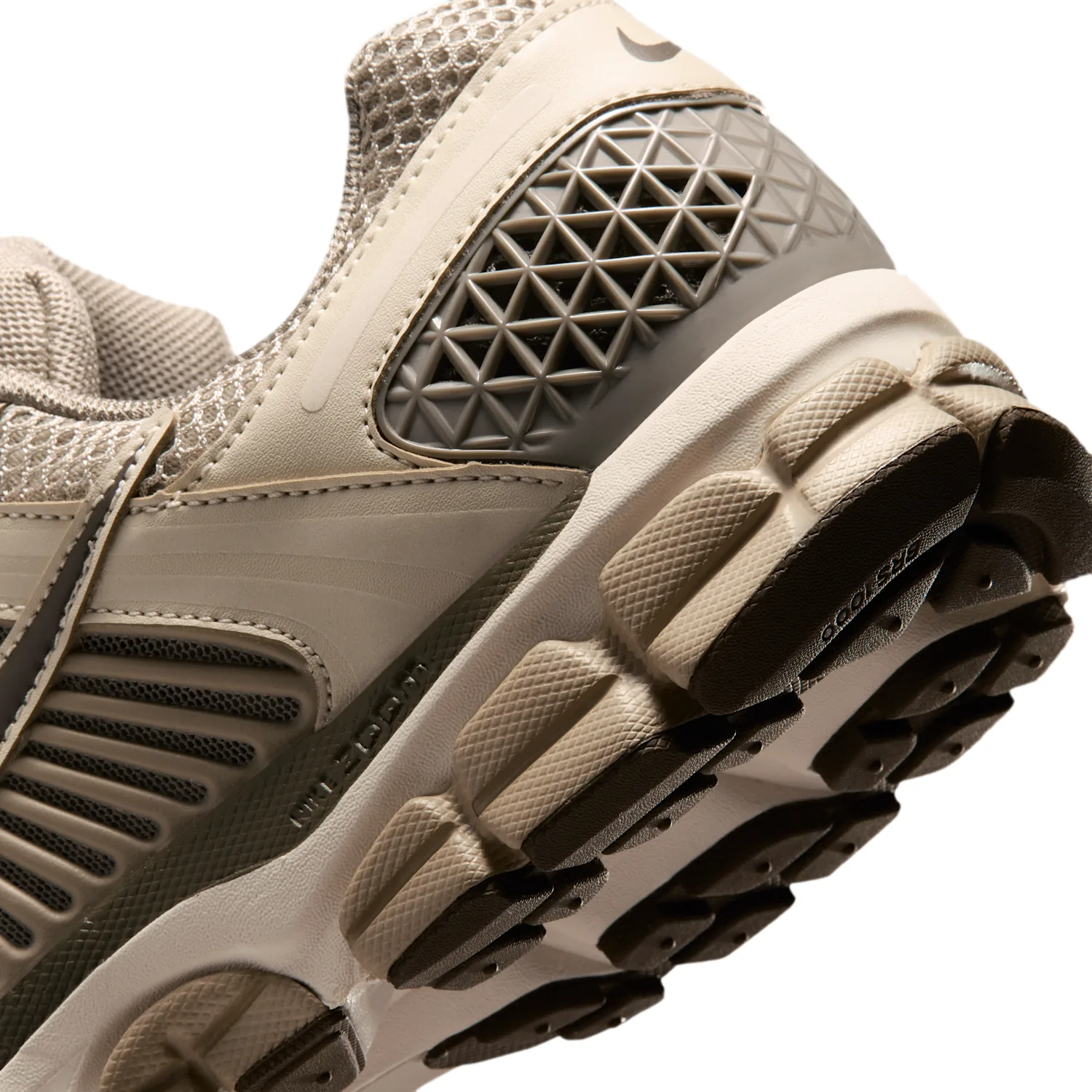 Nike Zoom Vomero 5 image 8