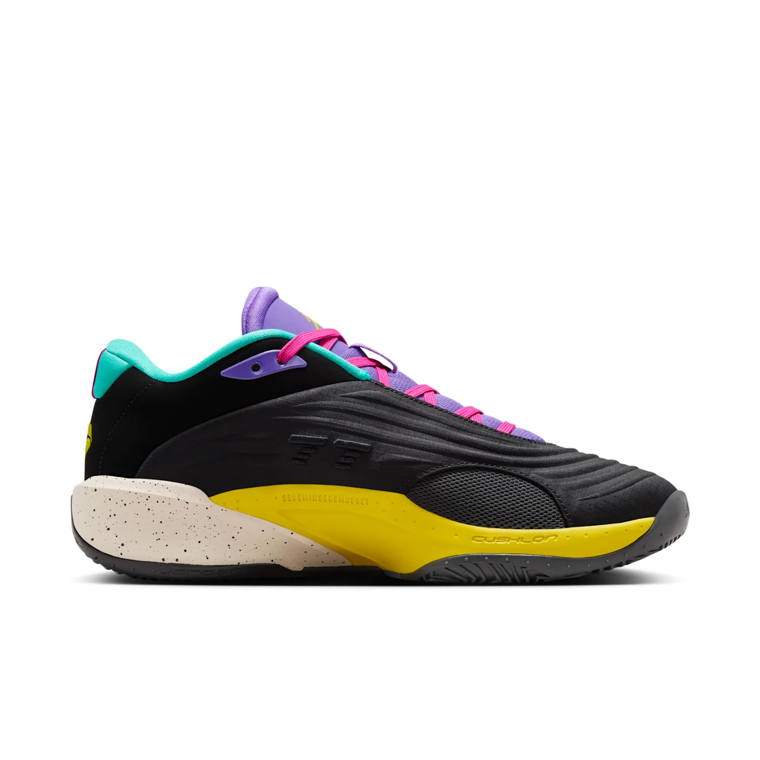 Luka 3 "Sneaker Inspo" image 3