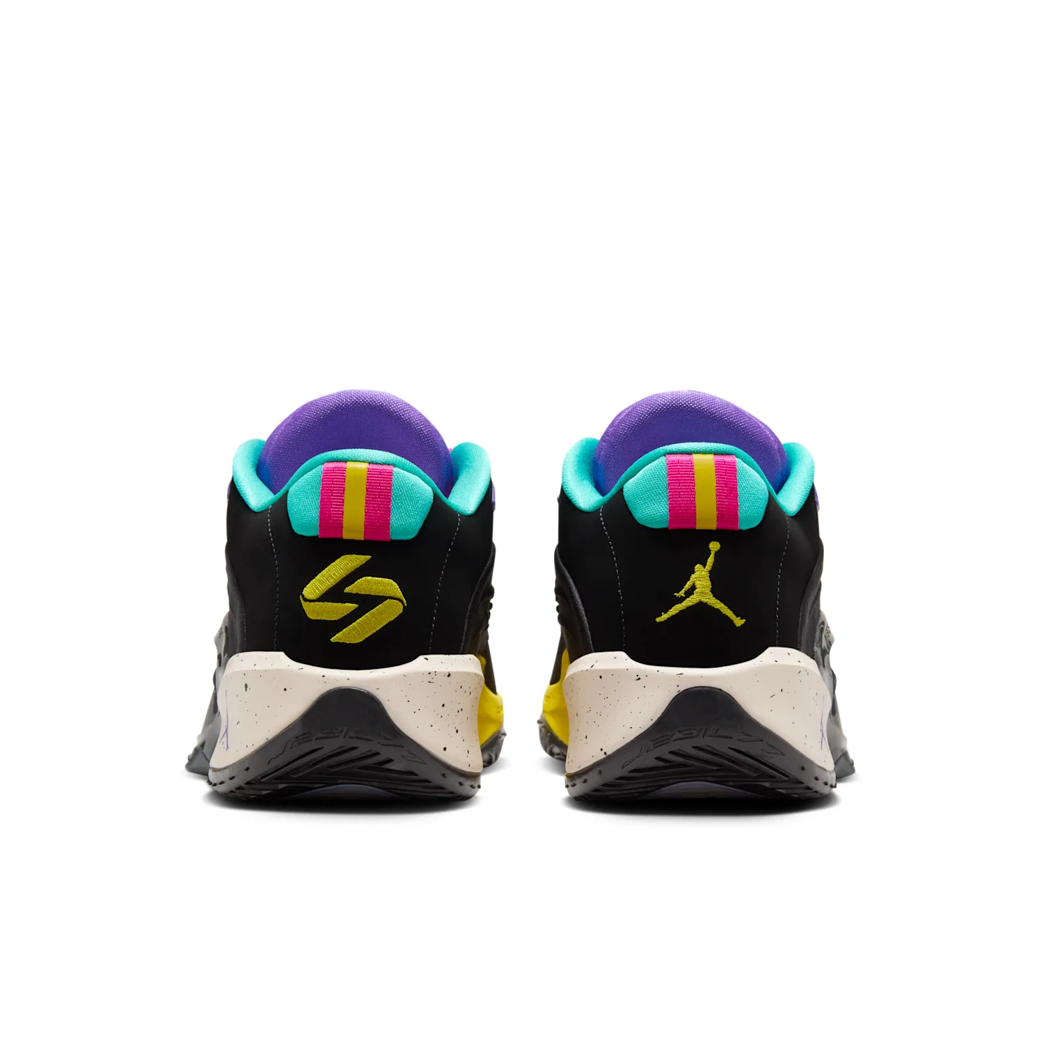 Luka 3 "Sneaker Inspo" image 6