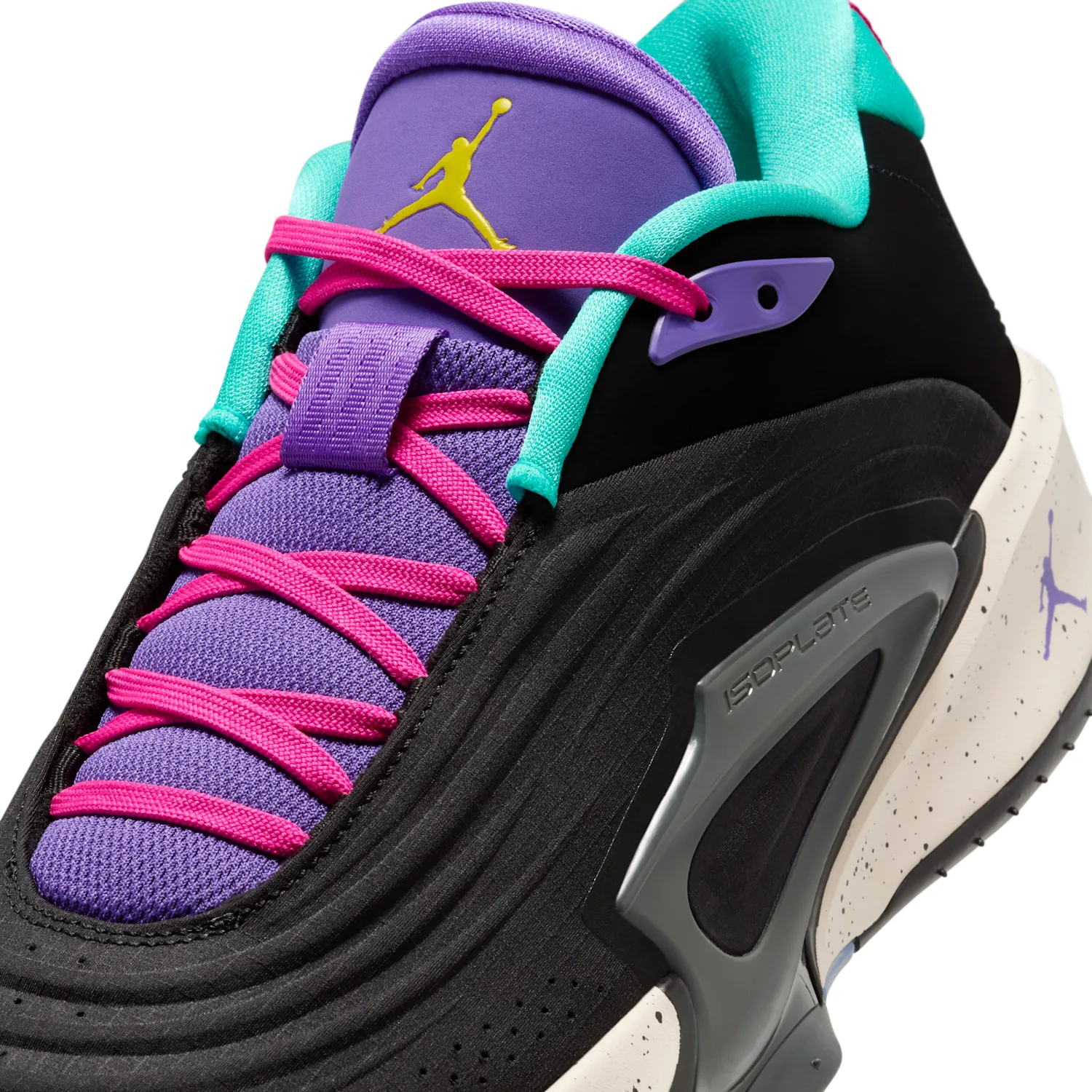 Luka 3 "Sneaker Inspo" image 7
