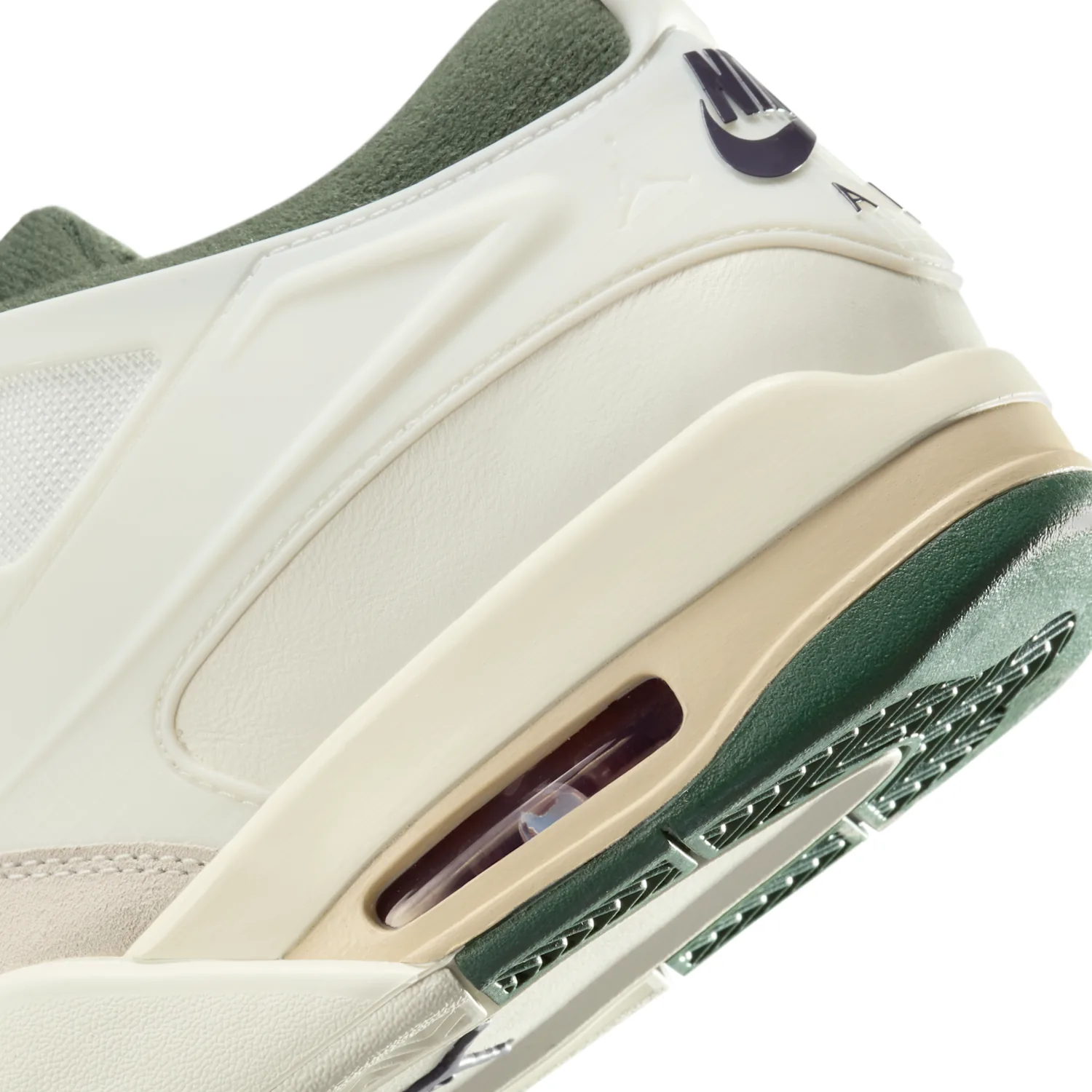 Air Jordan 4 RM image 8