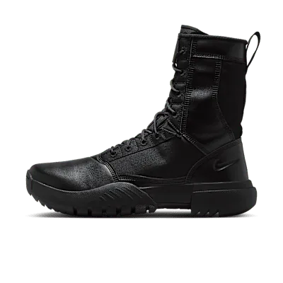 Nike SFB Air Field Ukiah 8"