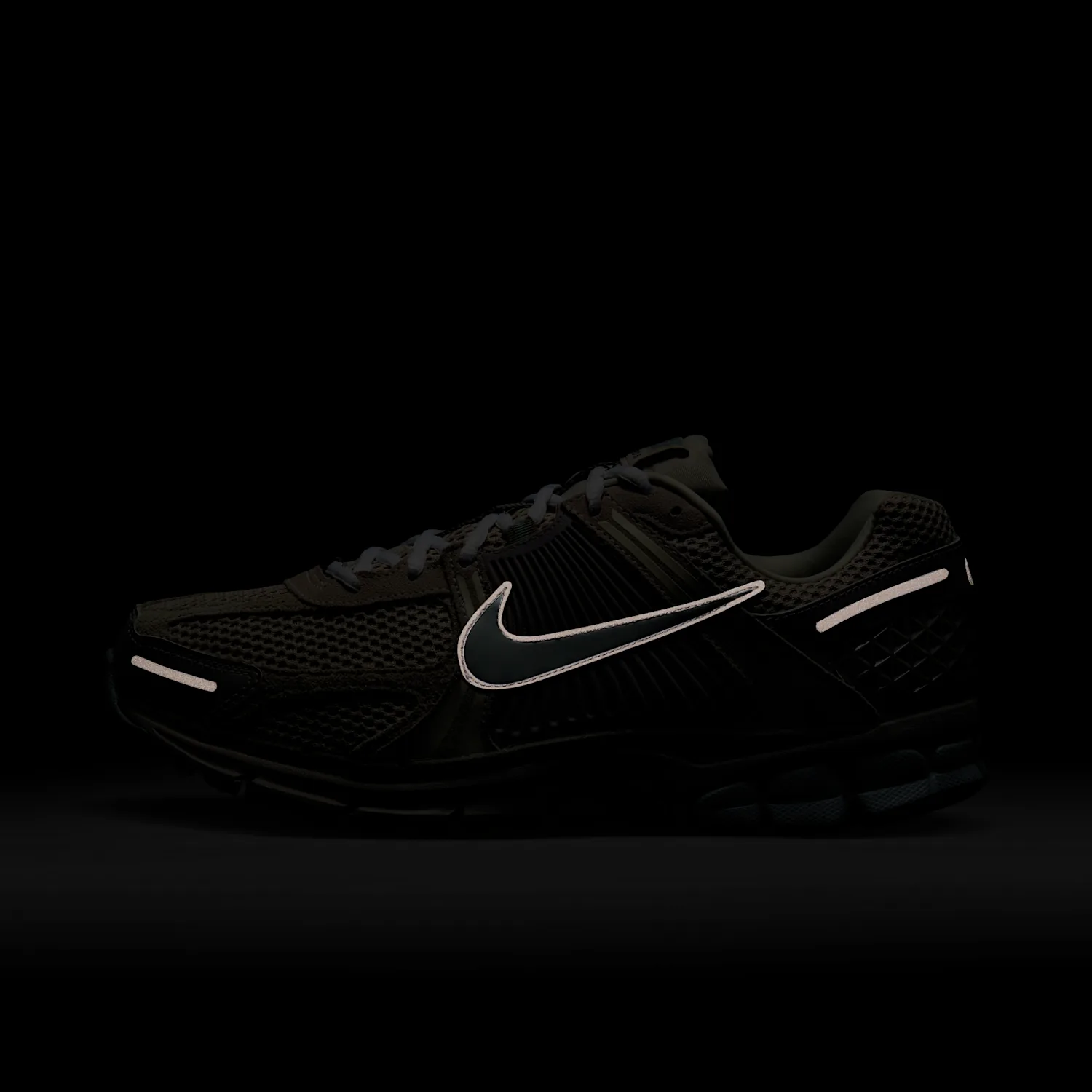 Nike Zoom Vomero 5 SE image 2