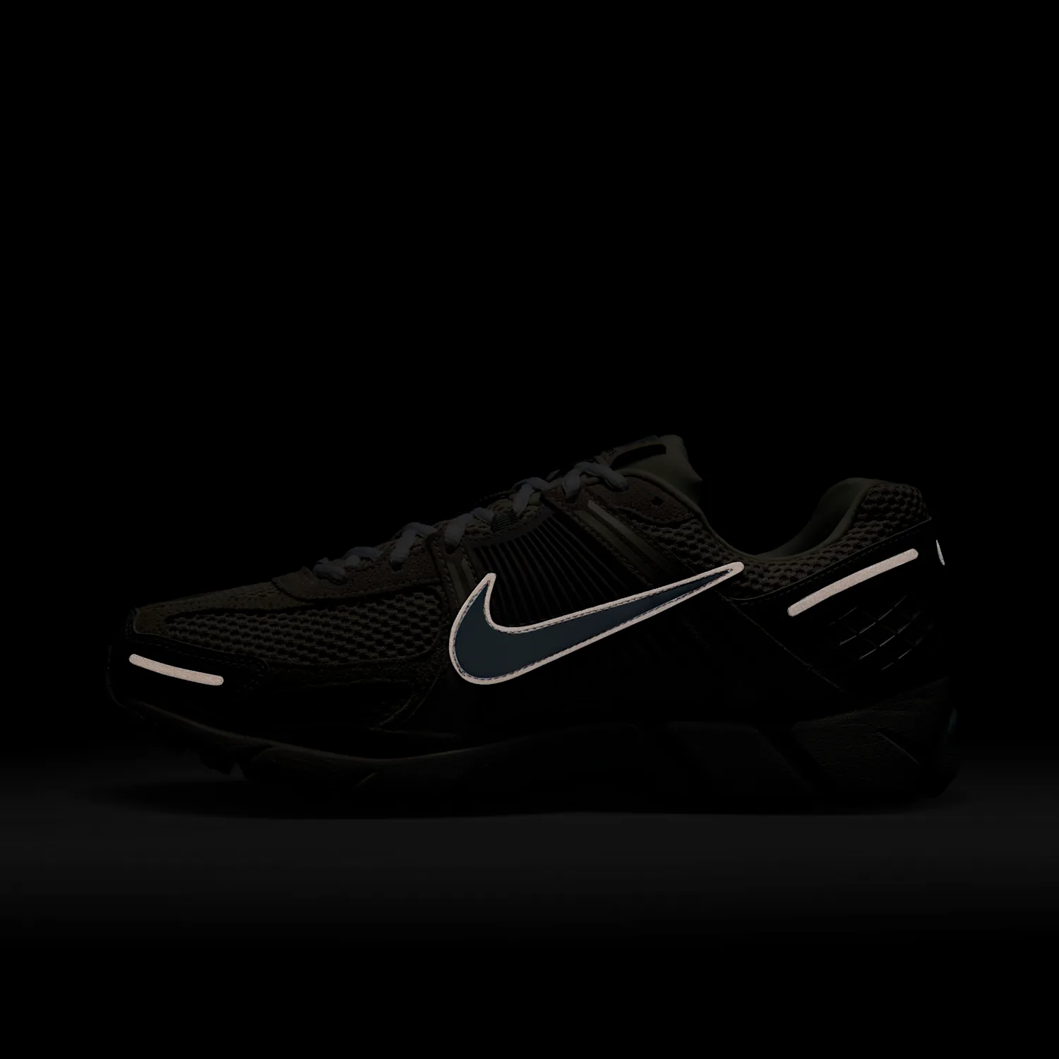 Nike Zoom Vomero 5 SE image 3