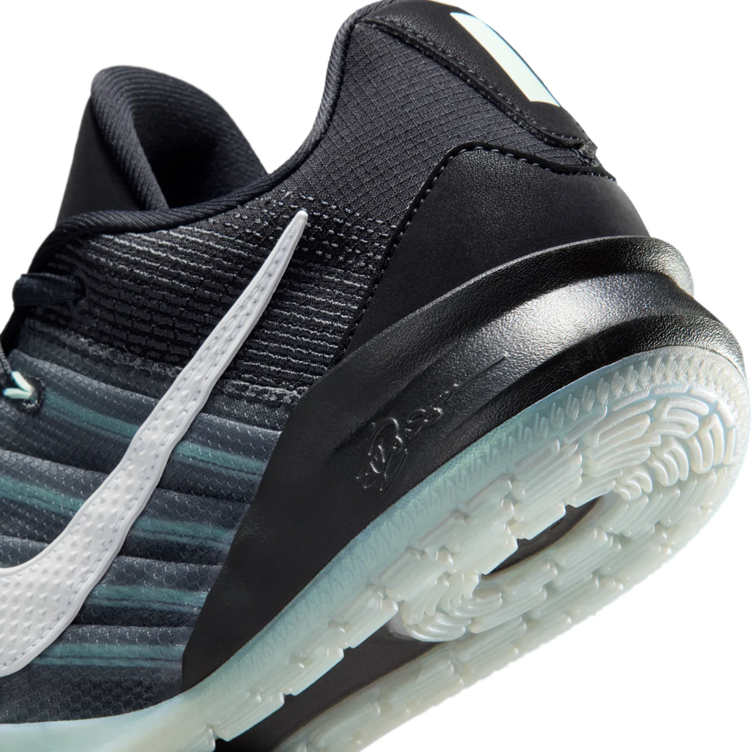 Sabrina 3 "Morale" image 8