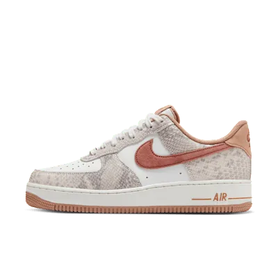 Nike Air Force 1 '07 LV8