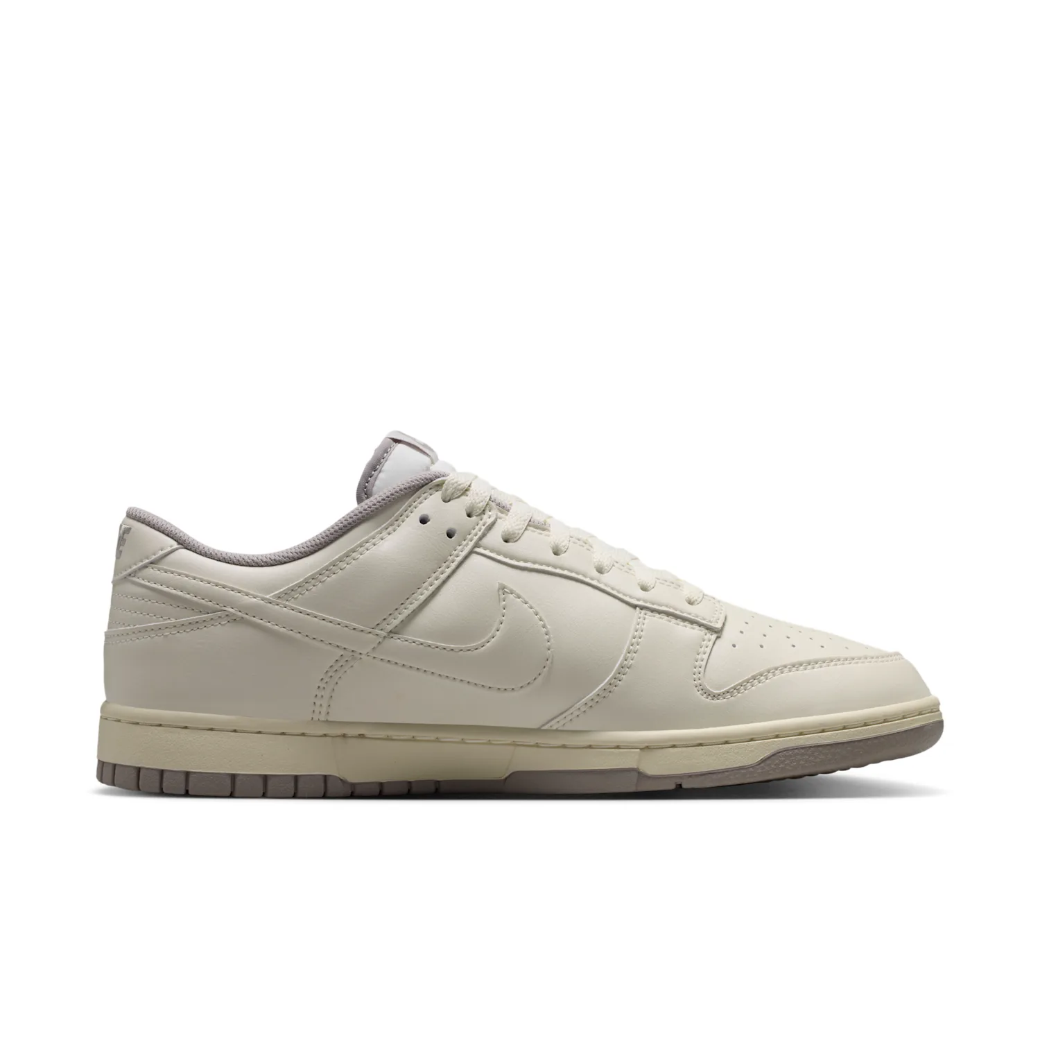 Nike Dunk Low Retro image 3