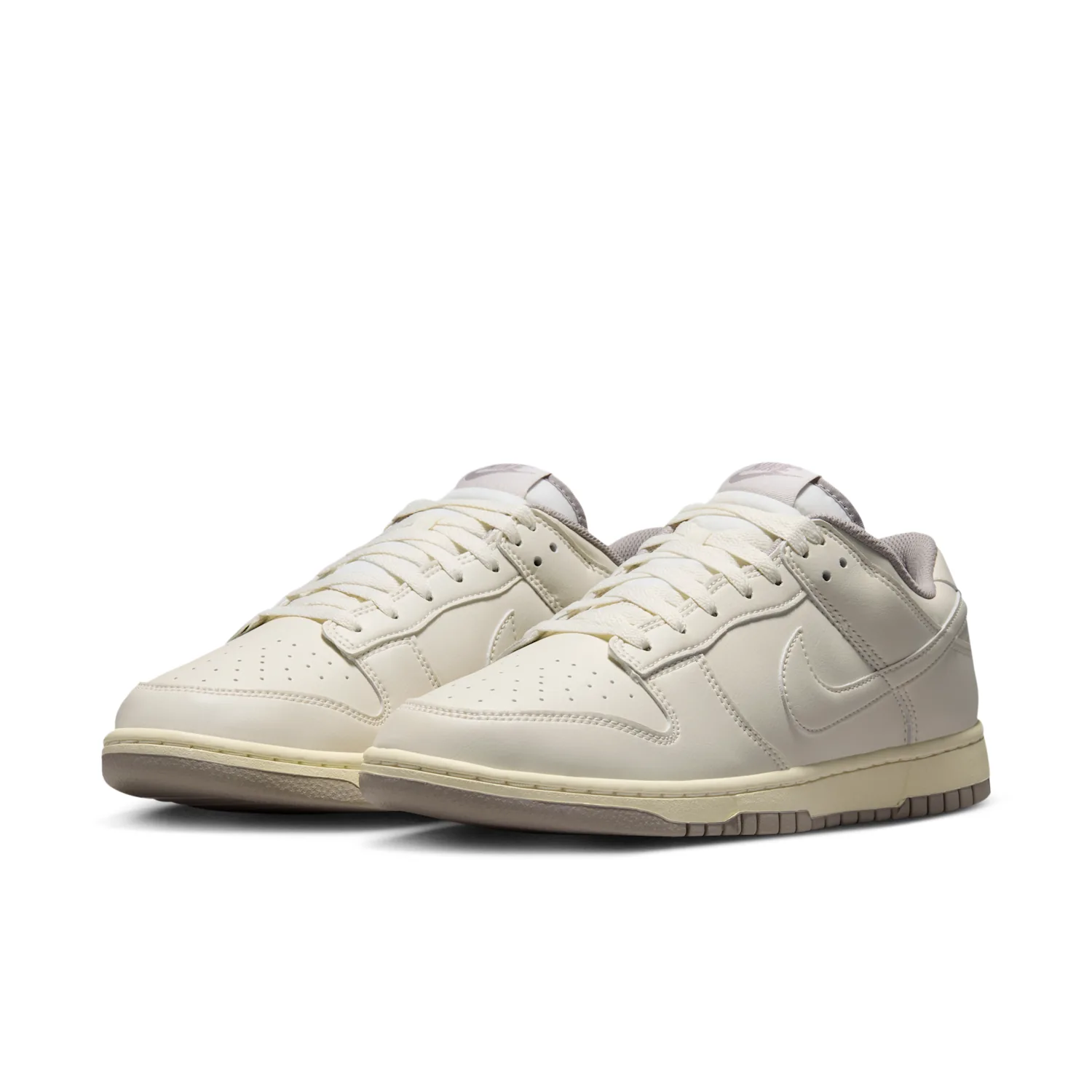 Nike Dunk Low Retro image 5