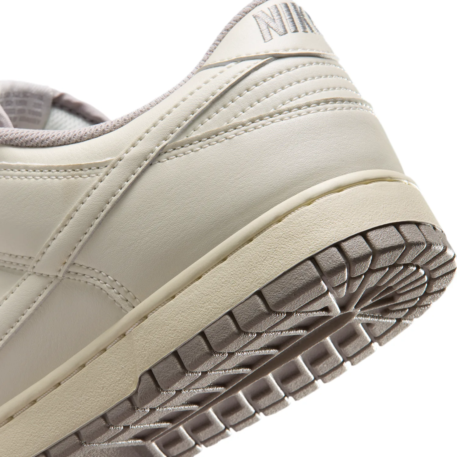 Nike Dunk Low Retro image 8