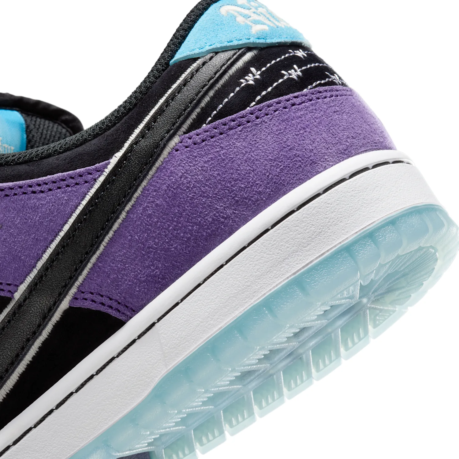 Nike SB Dunk Low Pro image 12