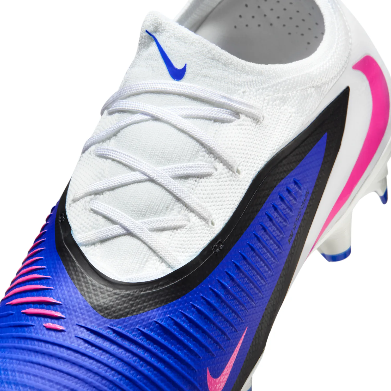Nike Phantom 6 Low Pro image 8