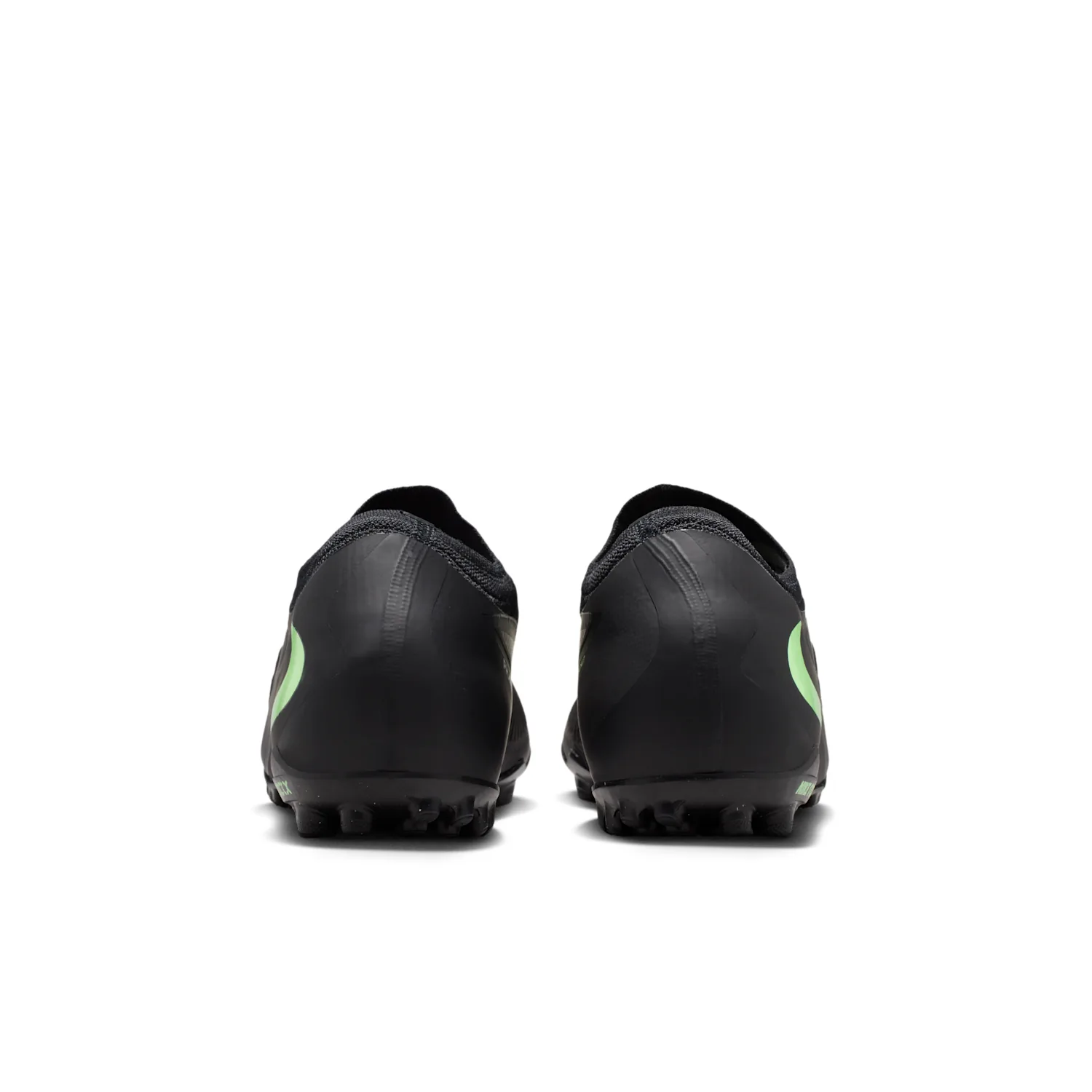 Nike Phantom 6 Low Pro image 6