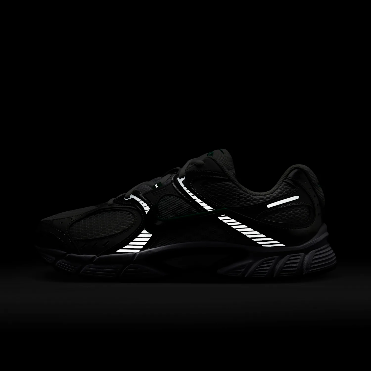Nike V5 RNR image 3