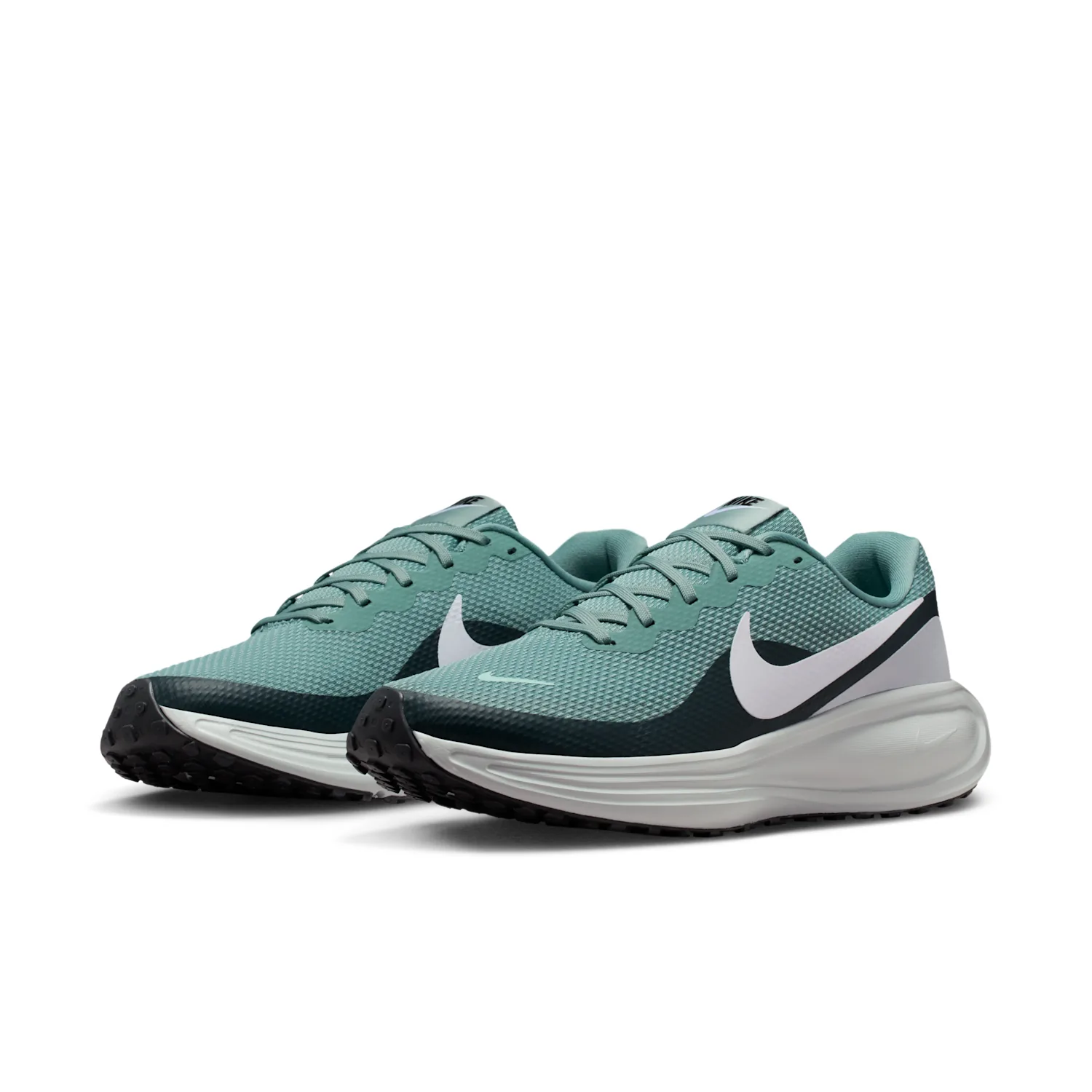 Nike Revolution 8 image 5