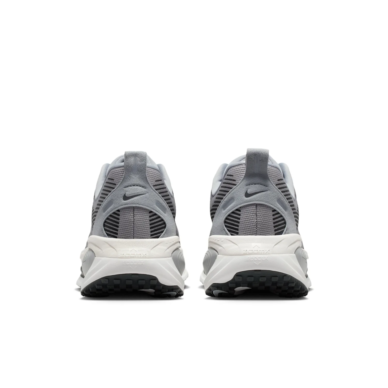 Nike Vomero 18 image 6