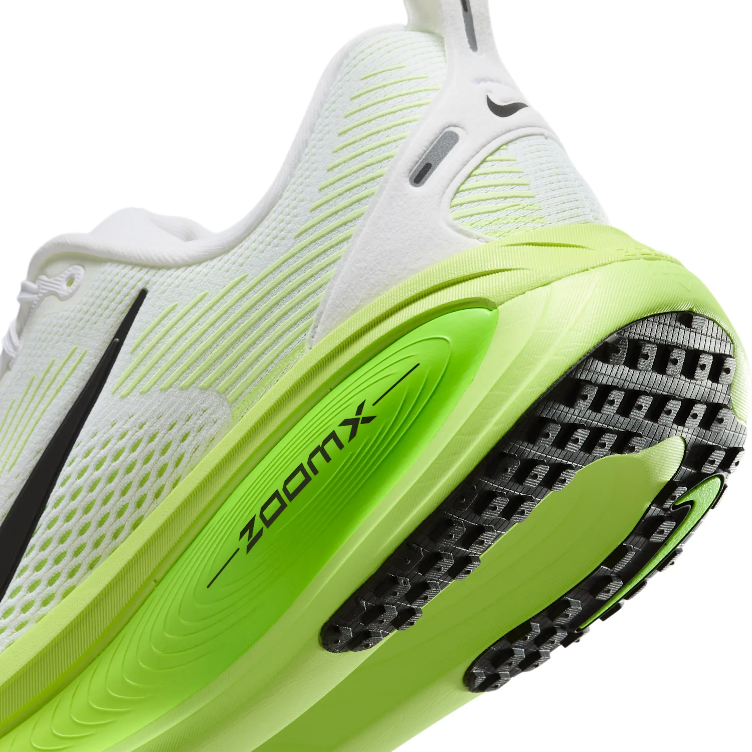 Nike Vomero 18 image 10