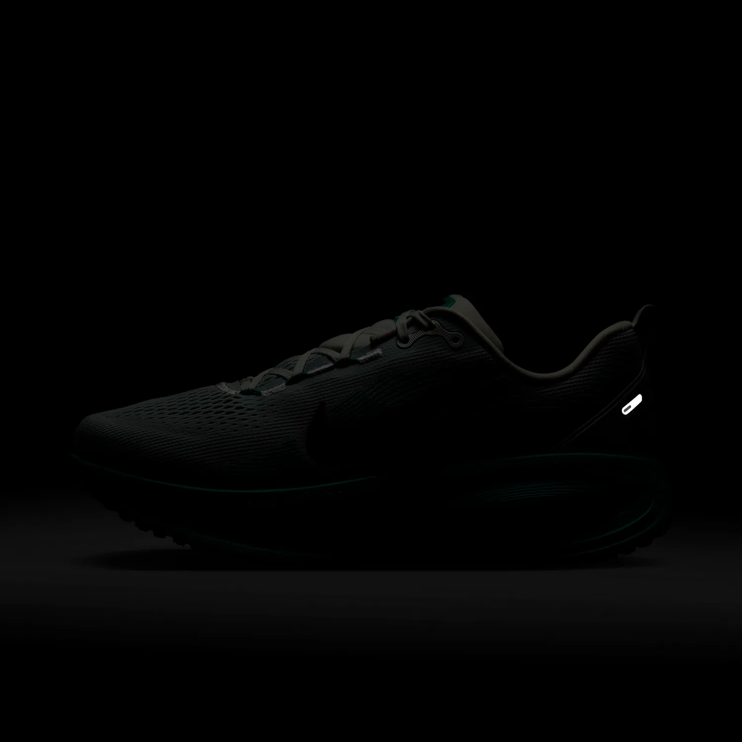 Nike Vomero 18 image 2