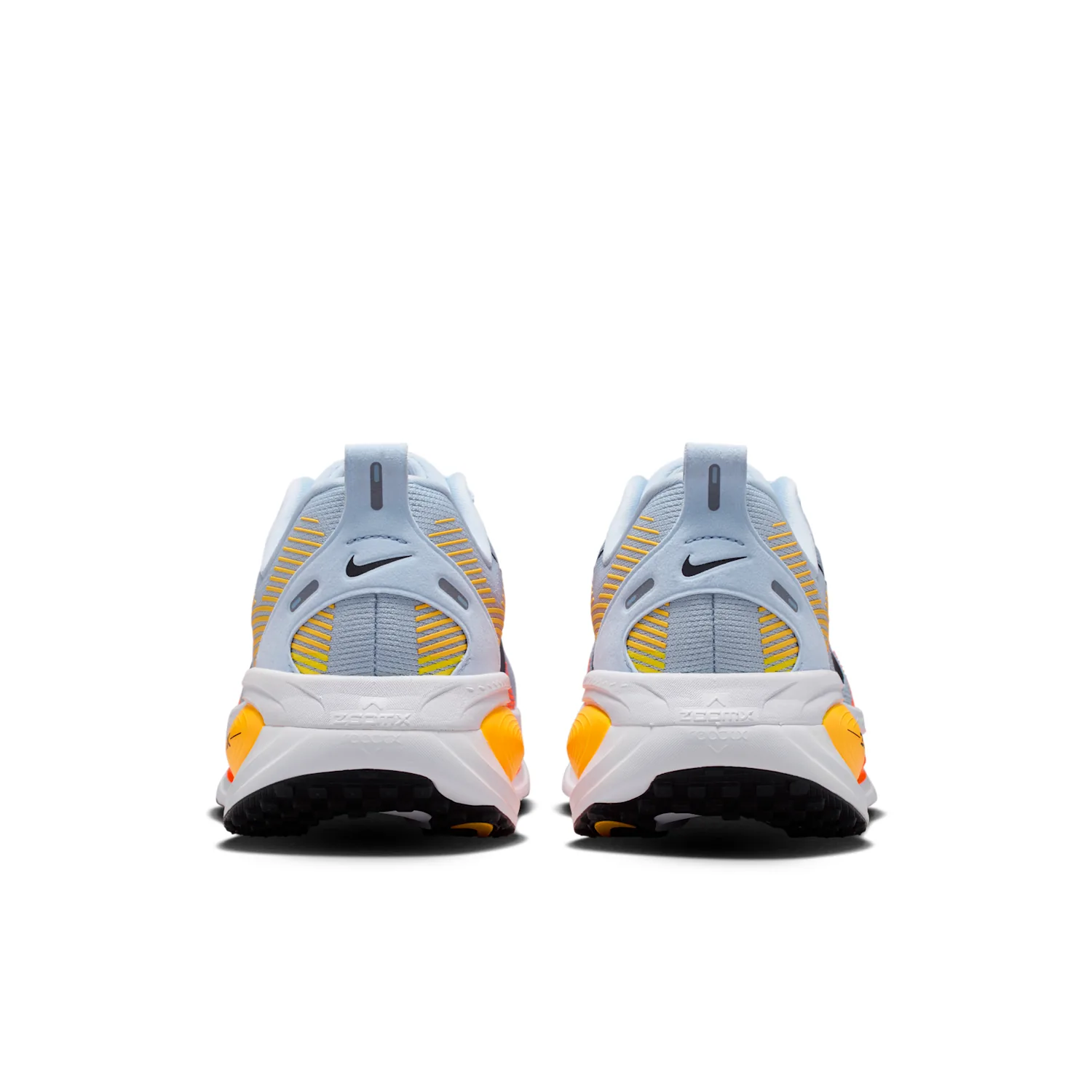 Nike Vomero 18 image 6