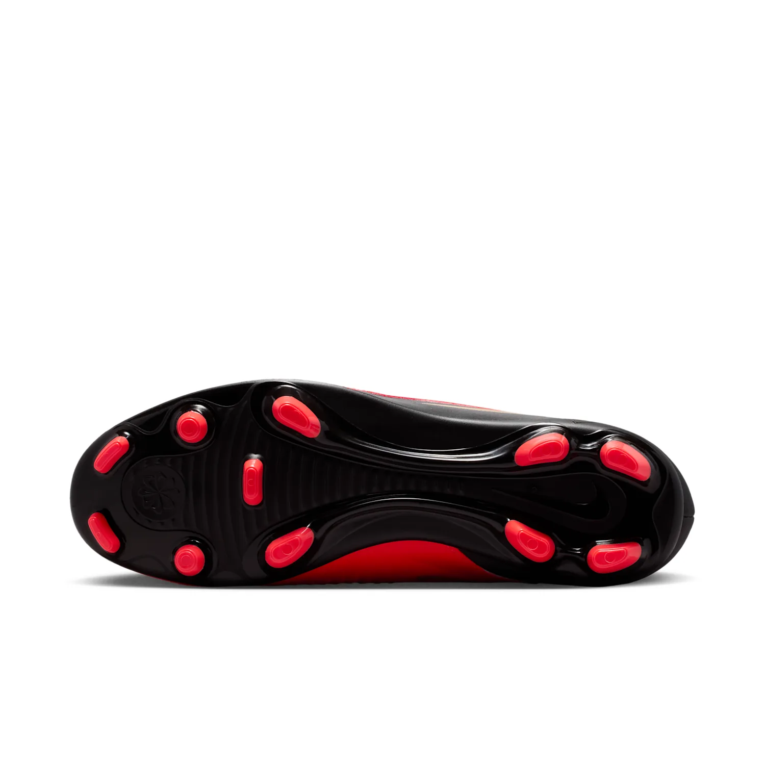 Nike Phantom 6 Low Club image 2
