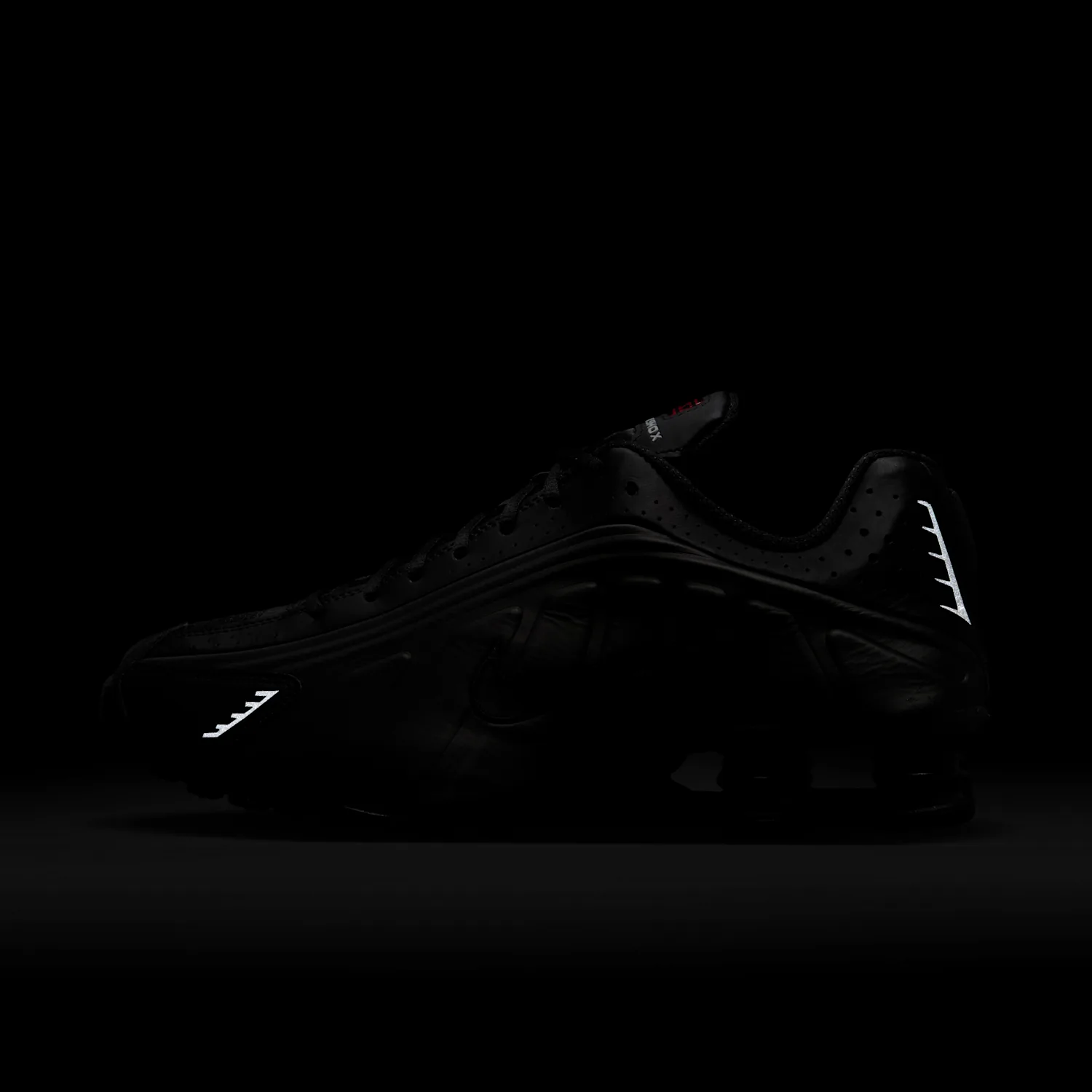 Nike Shox R4 image 11