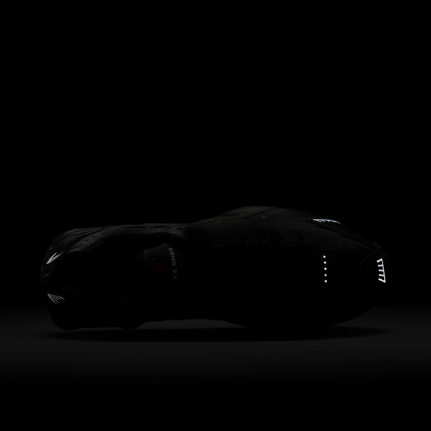 Nike Shox R4 image 9