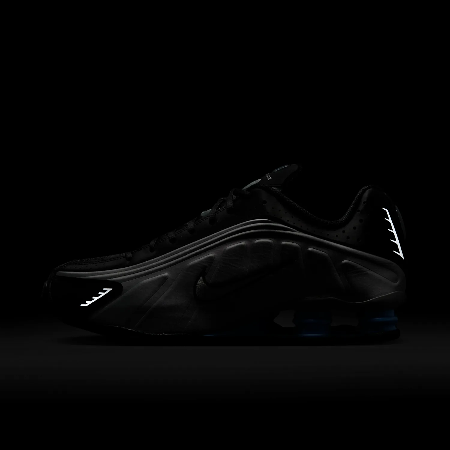 Nike Shox R4 image 3