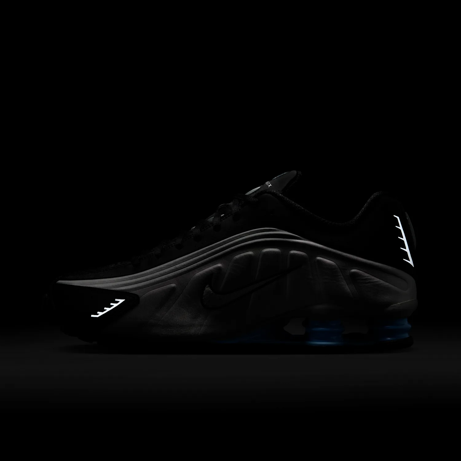 Nike Shox R4 image 4