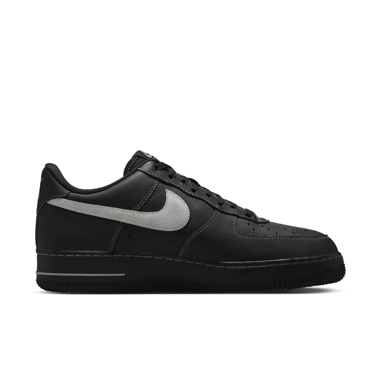 Nike Air Force 1 '07 LV8 image 3