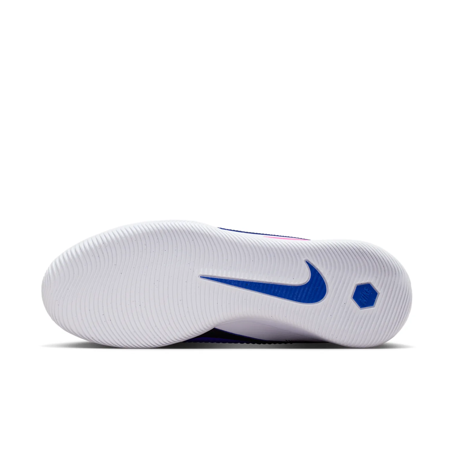 Nike Phantom 6 Low Academy image 2