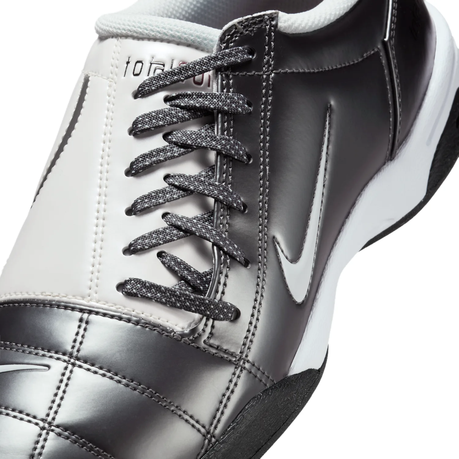 Nike Total 90 image 7