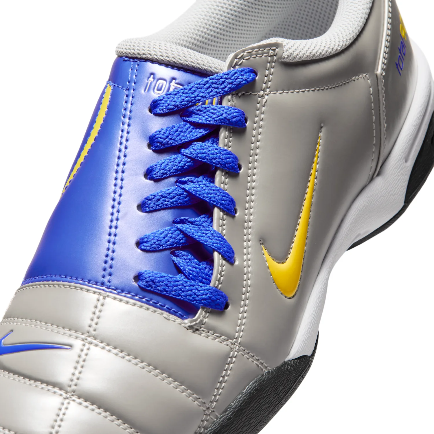 Nike Total 90 image 7