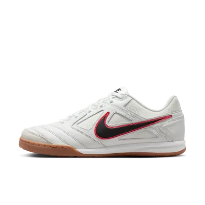 Nike Gato