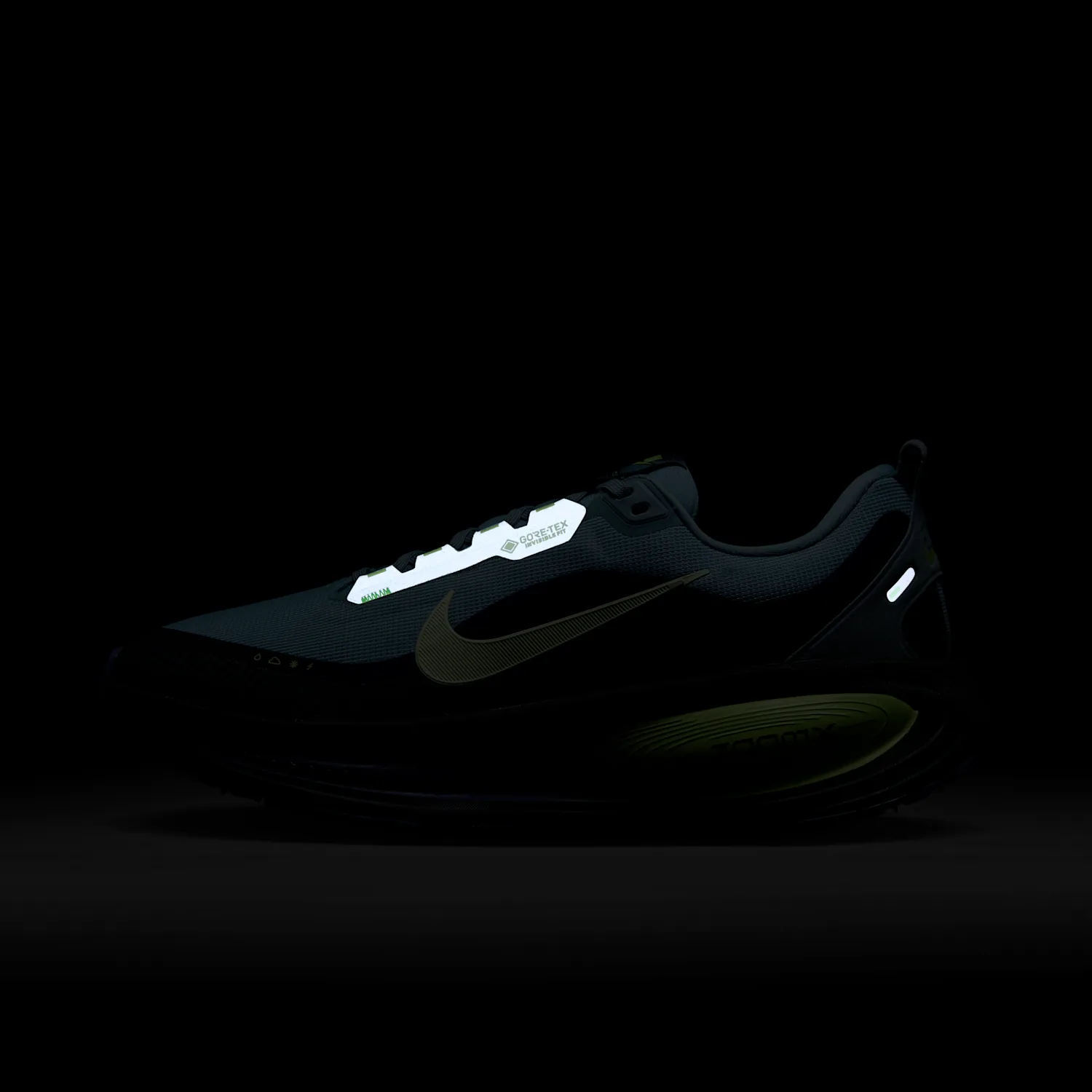 Nike Vomero 18 GORE-TEX image 9