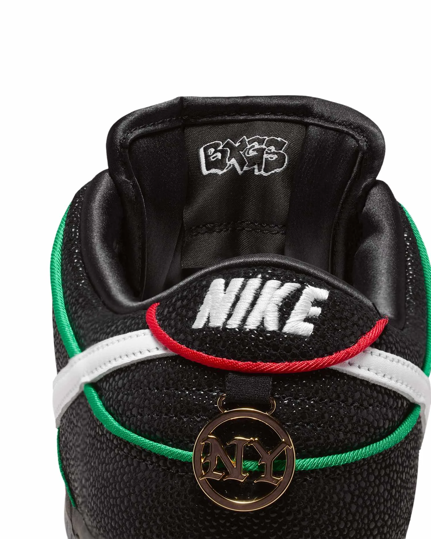 Nike SB Dunk Low Pro image 10