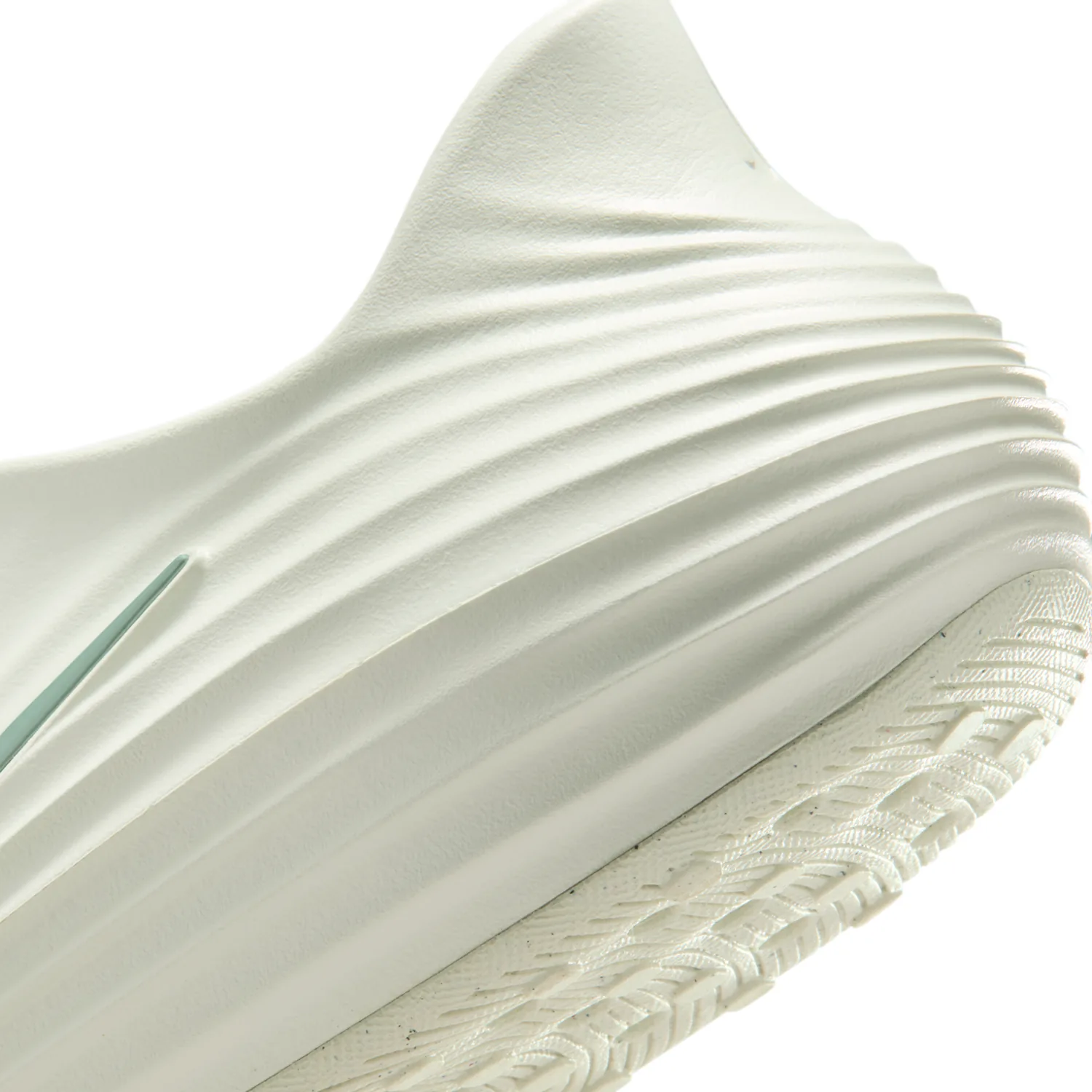 Nike ReactX Rejuven8 image 8