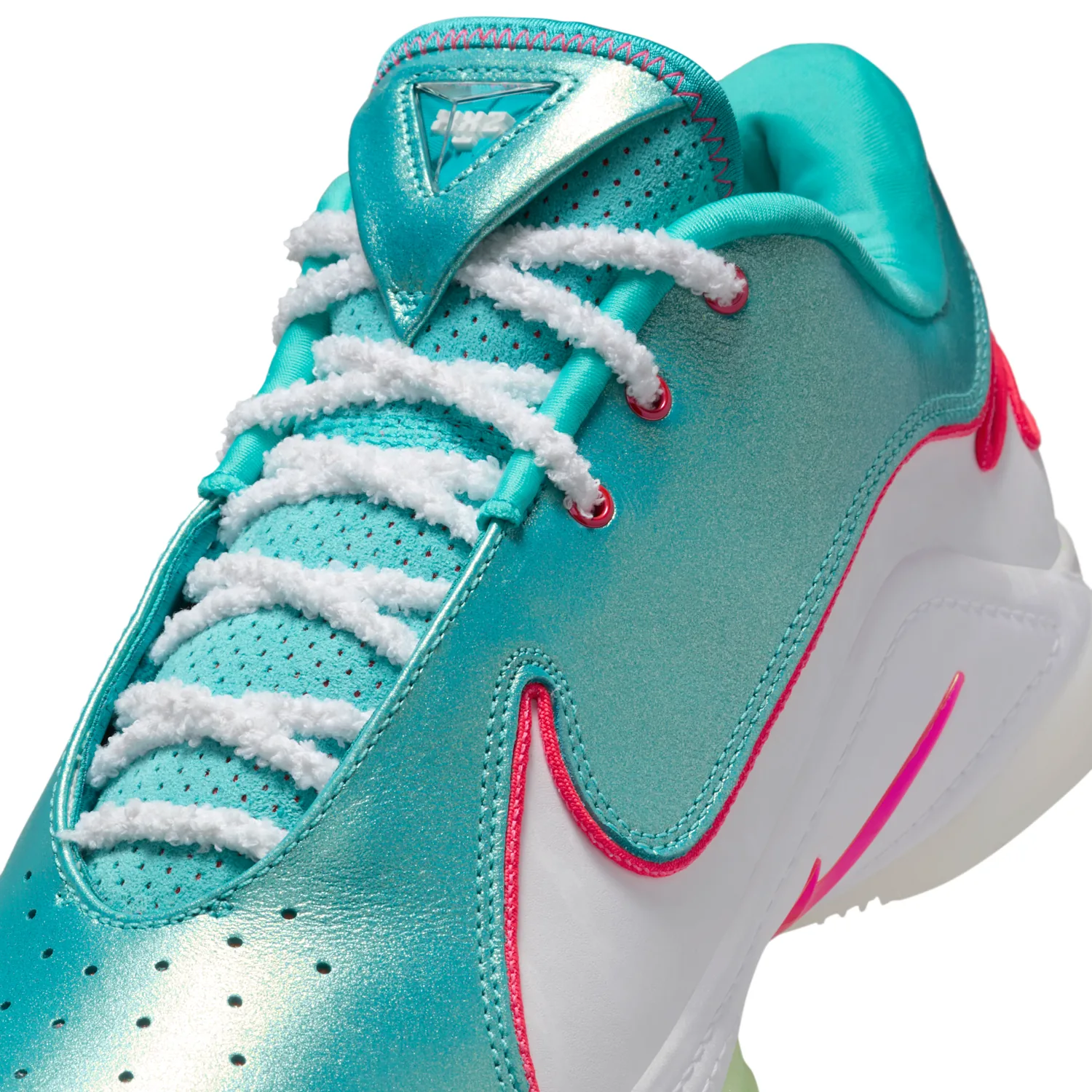 LeBron XXII "Limelight" image 9