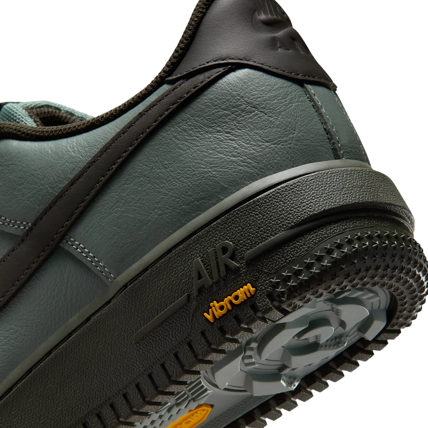 Air Force 1 GORE-TEX Vibram image 8
