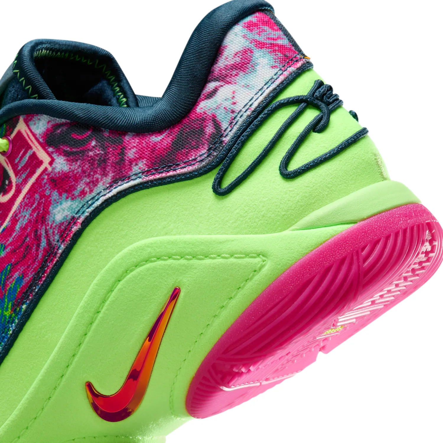 LeBron XXII image 8