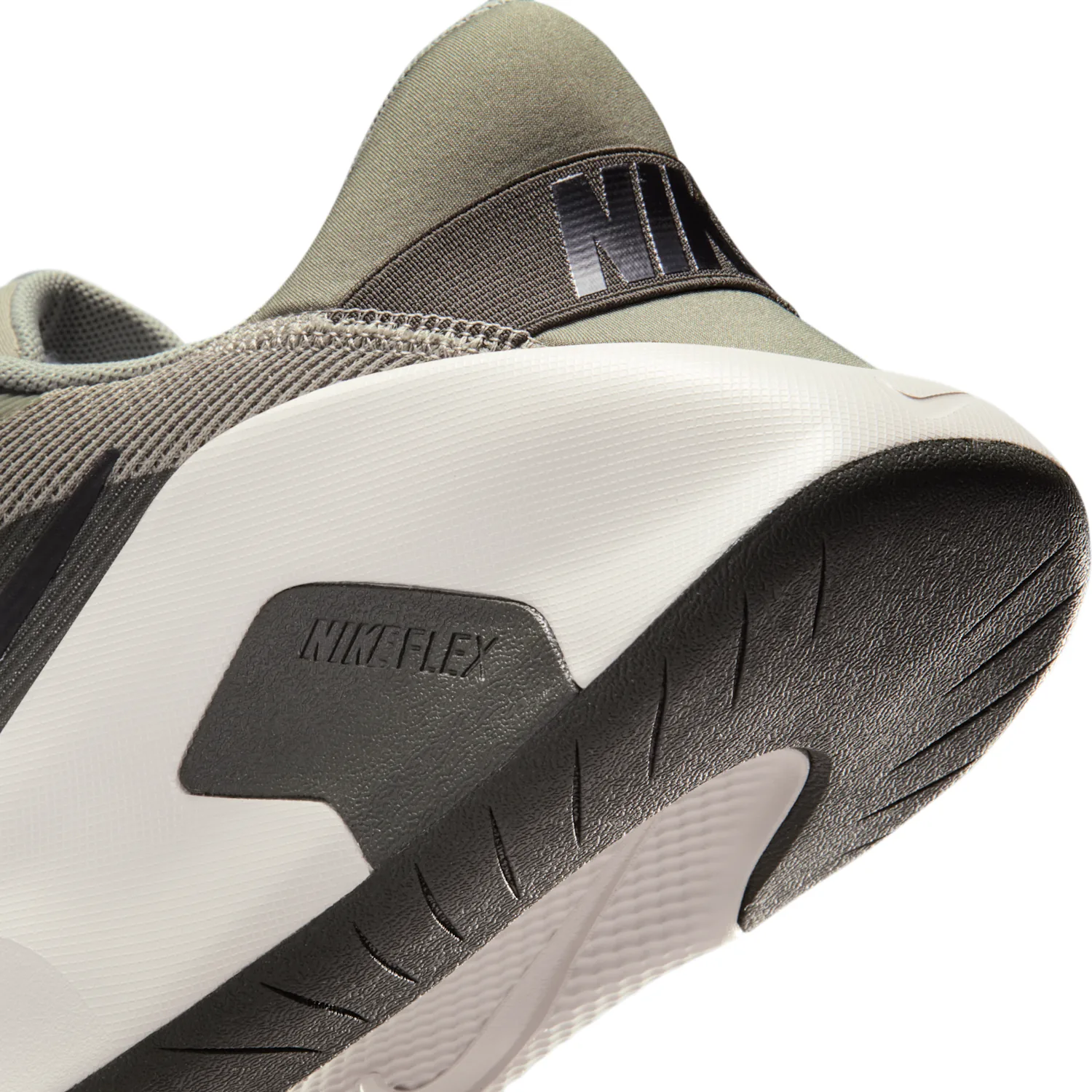 Nike Flex Train image 8