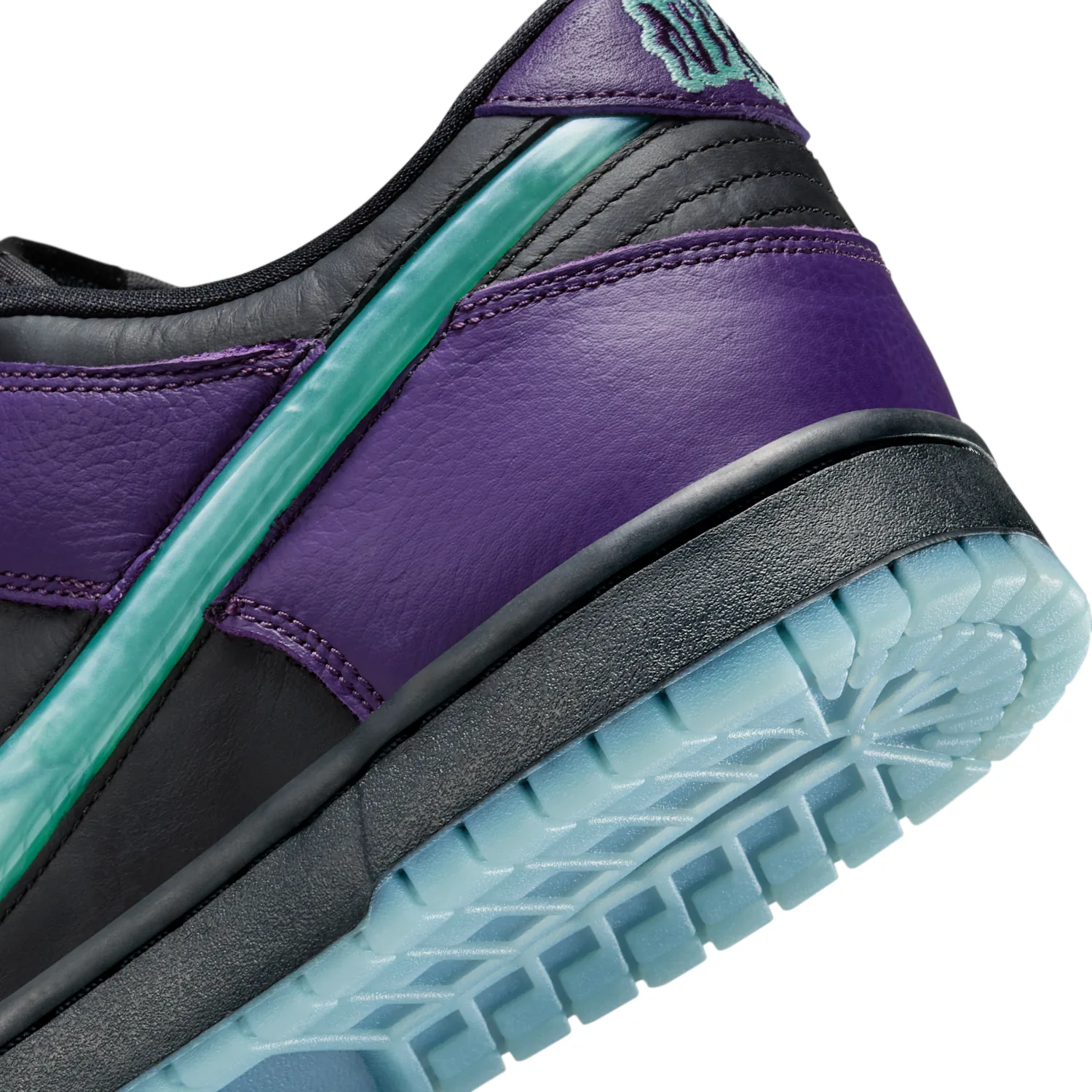 Nike Dunk Low Retro Limited image 9