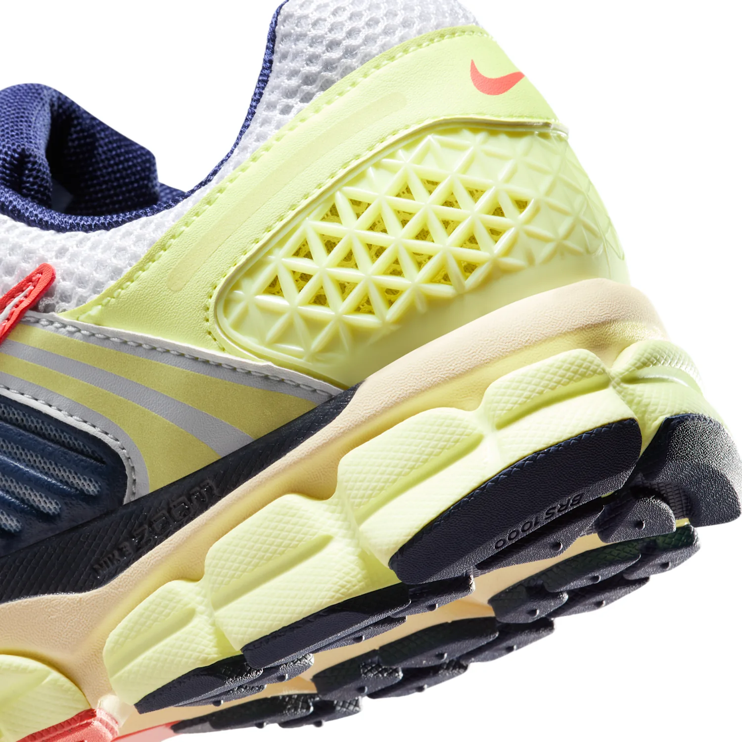 Nike Zoom Vomero 5 image 8