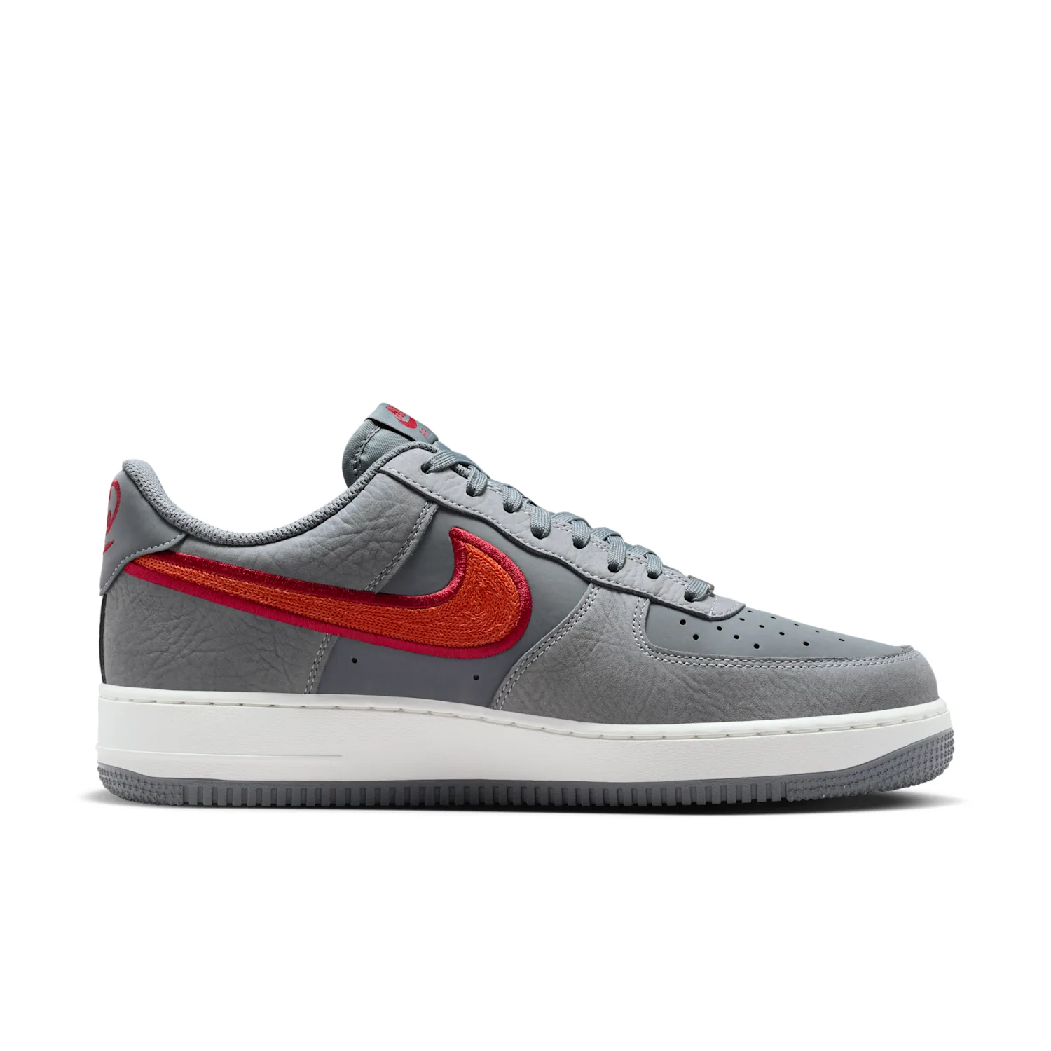 Nike Air Force 1 '07 LV8 image 3