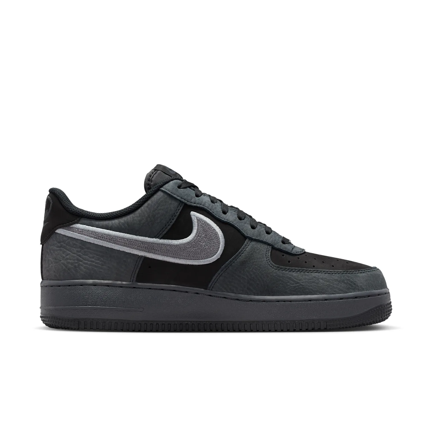 Nike Air Force 1 '07 LV8 image 3