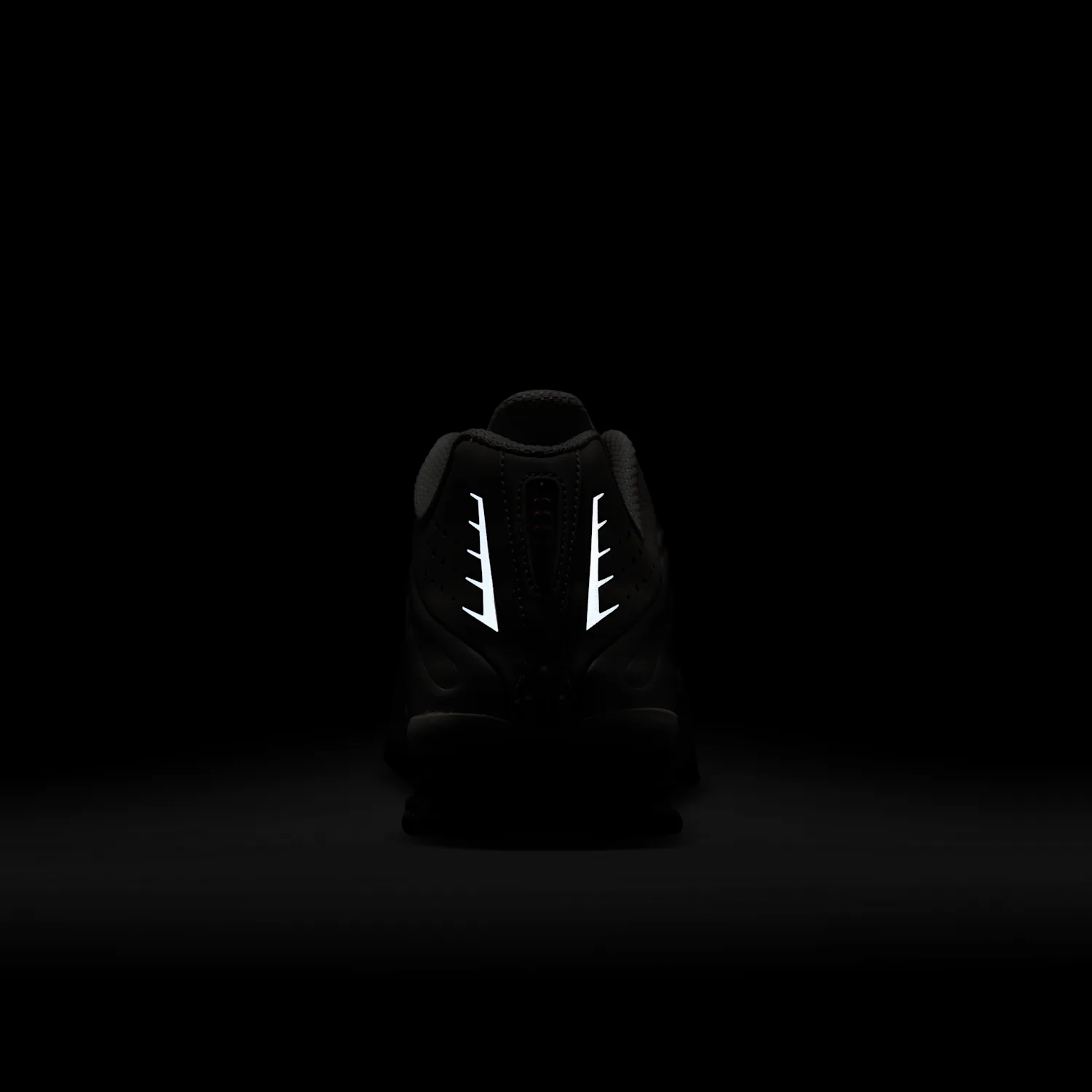 Nike Shox R4 image 10
