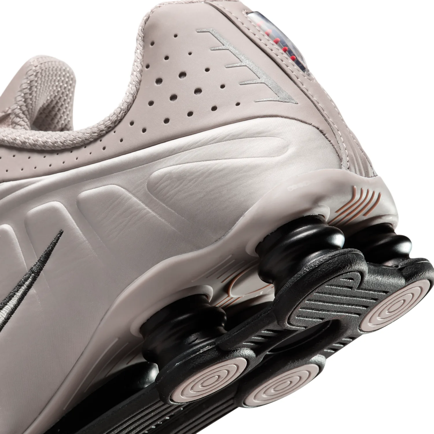 Nike Shox R4 image 8